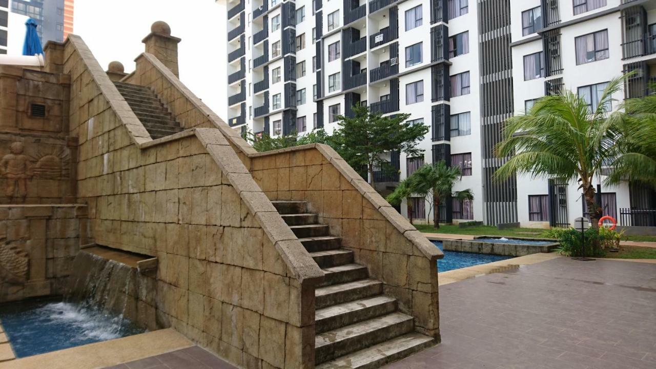 Cozy Swiss Garden Beach Resort Residence Kampung Sungai Karang Екстер'єр фото