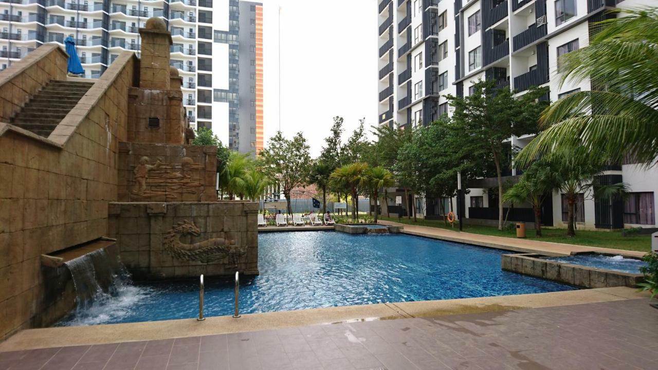Cozy Swiss Garden Beach Resort Residence Kampung Sungai Karang Екстер'єр фото