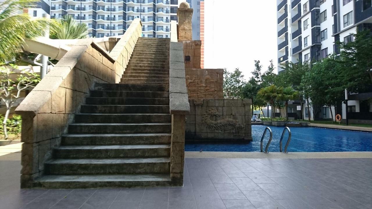 Cozy Swiss Garden Beach Resort Residence Kampung Sungai Karang Екстер'єр фото