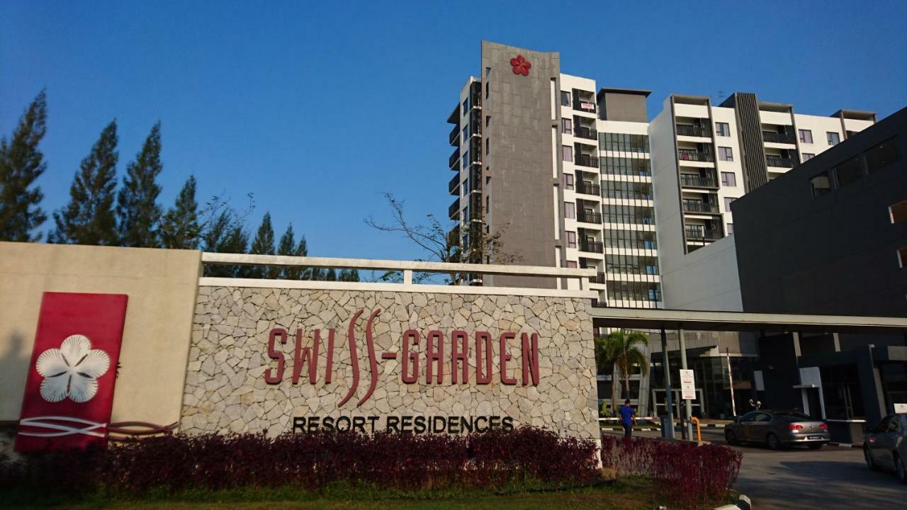 Cozy Swiss Garden Beach Resort Residence Kampung Sungai Karang Екстер'єр фото
